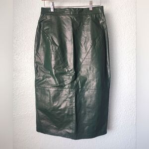 GIII LEATHER skirt lined zip up slit buttons excellent condition